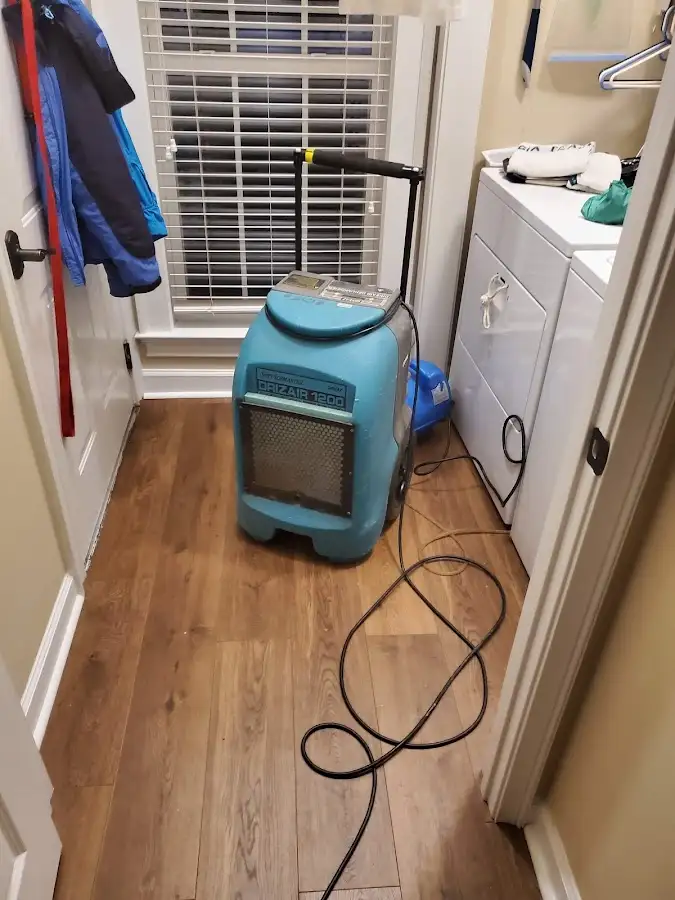 Commercial dehumidifier deployed for Crawl Space Restoration in Makakilo